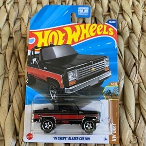 75 Chevy Blazer Custom 1975 Chevrolet 70s Pickup Truck SUV New Hot Wheels 2025